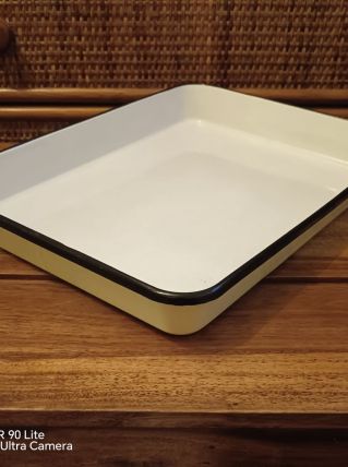Plat rectangulaire métal émaillé jaune pâle et noir 