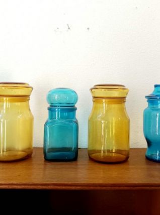 Six pots en verre coloré vintage