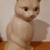 Chat en céramique beige