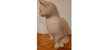 Chat en céramique beige