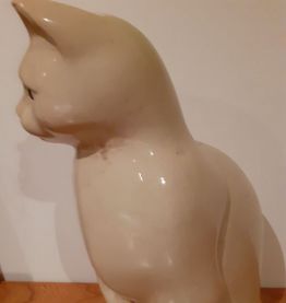 Chat en céramique beige