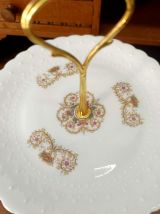 Présentoir à gâteaux en porcelaine ancienne 