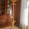 porte manteau perroquet en bois courbé