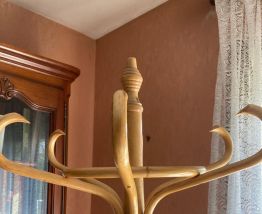 porte manteau perroquet en bois courbé