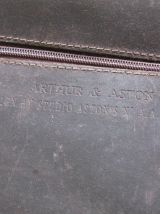 cartable cuir Arthur et Aston