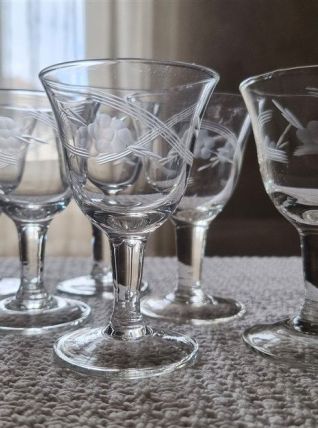 Petits verres à pied