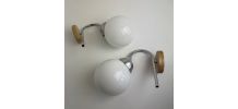 PAIRE D’ANCIENNES APPLIQUES EN OPALINE VINTAGE  
