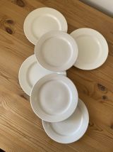 Assiettes plates faience blanche annees 70/80.