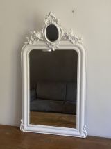 Miroir fin 19ème avec  fronton décoré. 112x66.