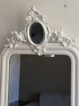 Miroir fin 19ème avec  fronton décoré. 112x66.