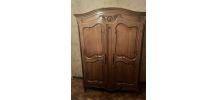 Superbe Armoire de Style Louis XV en Bois Massif