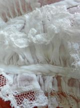Ancienne coiffe en linon et dentelle 