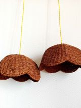 Paire de suspensions osier fleurs vintage