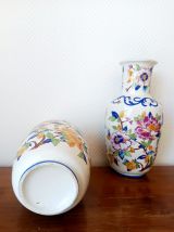 Paire de vases balustres aux pivoines 