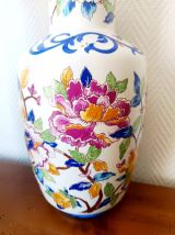 Paire de vases balustres aux pivoines 