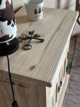 Meuble en pin massif