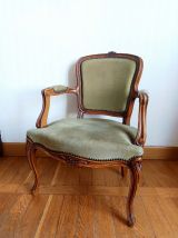 Fauteuil cabriolet vert Louis XV 