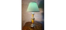  lampe 1960 opaline miel  dorure, abat jour satin plissé 50x