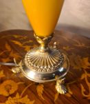  lampe 1960 opaline miel  dorure, abat jour satin plissé 50x