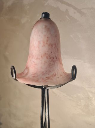 Lampe pied fer forgé ancienne, 1900 a 40 avec abat jour pate
