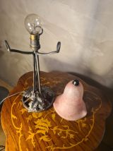 Lampe pied fer forgé ancienne, 1900 a 40 avec abat jour pate