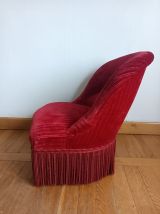 Fauteuil crapaud velours rouge à franges 