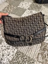 DIOR - SAC à main modèle "Bandoulière Saddle"