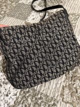 DIOR - SAC à main modèle "Bandoulière Saddle"