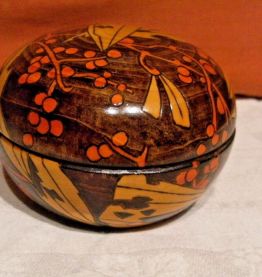 boite ronde - matiere  bois - artisannale -