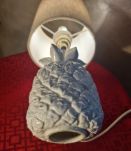 lampe ananas1960 porcelaine blanche  38x16 tres jolie modele