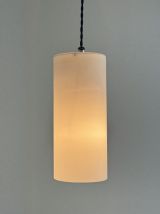 PAIRE D’ANCIENNES SUSPENSIONS EN OPALINE 1970 VINTAGE 