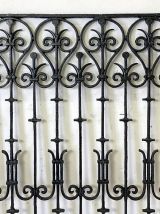 Grille ancienne en fonte 