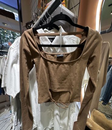 Haut court manches longues Jacquemus