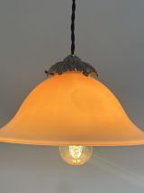 PAIRE D’ANCIENNES SUSPENSIONS CONIQUES EN OPALINE ROSE 