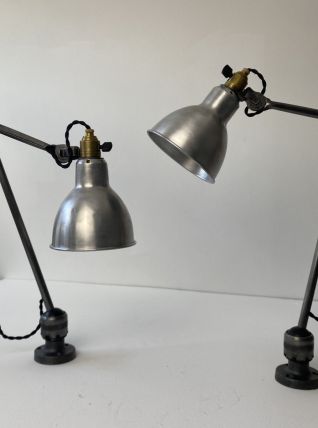 PAIRE D’ANCIENNES APPLIQUES INDUSTRIELLES “GRAS RAVEL” N° 30