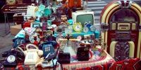 Vide grenier porte d'Orléans à Paris 14ème