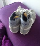 Nike blazer grises 