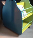 BIBLIOTHEQUE POUR ENFANT A ROULETTES