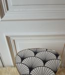 Petite table tripode noir et dorée