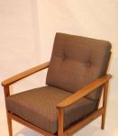 Fauteuil Scandinave années  60, tissu bouclette Kenzo.