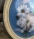 Joli cadre reliquaire bombé ovale - ancien