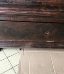 Armoire vitrine à doucine