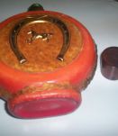 bouteille verre et recouvert cuir pour apéro bar 