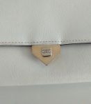 Pochette blanche