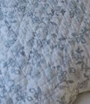 2 dessus de lit en boutis et housses d’oreiller assorties