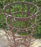 Porte bouteilles HERISSON en fer forgé, années 1920