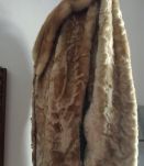 Manteau en astrakan doré années 50-60, taille 42