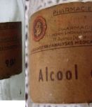 Ancienne bouteille/ flacon  de pharmacie graduée 