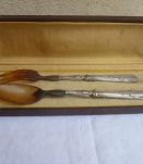 Couverts à salade anciens en corne 