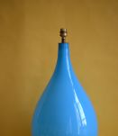 Grand pied de lampe opaline bleue